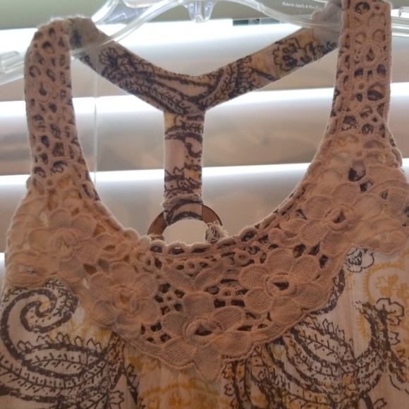 Tank - Picture 3 of 4